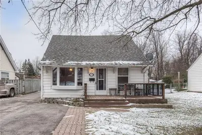 220 Mcdonald Boulevard, Halton Hills, On L7j 1b1