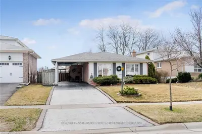 8 Faludon Drive, Halton Hills, On L7g 1h7