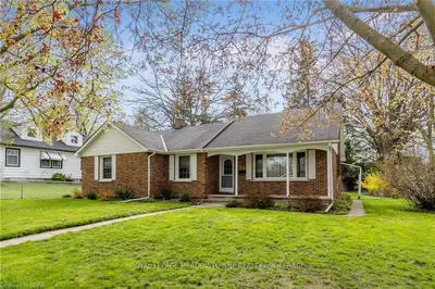 20 Albert Street, Halton Hills, On L7g 2b1