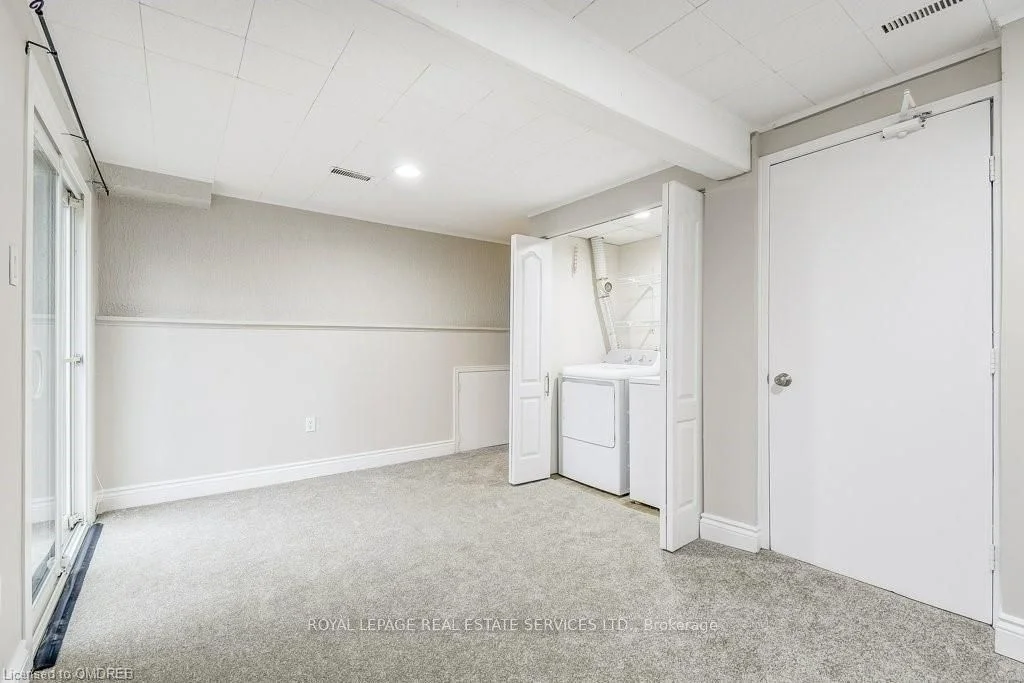 1135 Mccraney Street E 29, Oakville, ON L6H 3A3
