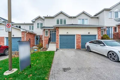 Condo Townhouse in Halton Hills
