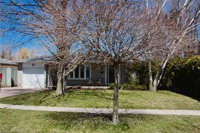 63 Metcalfe Court, Halton Hills, On L7g 4n7