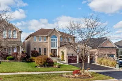 15 Berton Boulevard, Halton Hills, On L7g 6a4