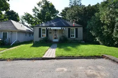 18 Brock Street, Halton Hills, On L7j 1n2