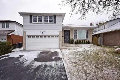 2603 Kinnerton Crescent, Mississauga, On L5k 2b1