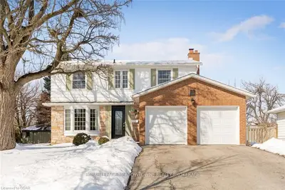16 Eden Place, Halton Hills, On L7g 1g5