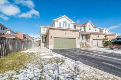 3 Kenney Street, Halton Hills, On L7j 3b1
