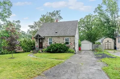 41 Albert Street, Halton Hills, On L7g 2b4