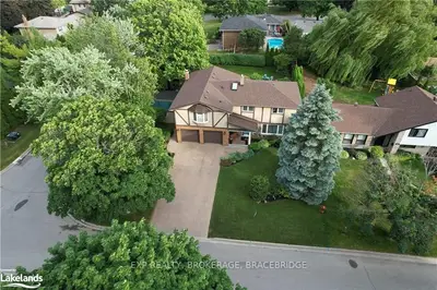 16 FOREST PARK Road, Orangeville, ON L9W 1A3