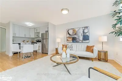 3559 EGLINTON Avenue W 1607, Toronto W04, ON M6M 5C6