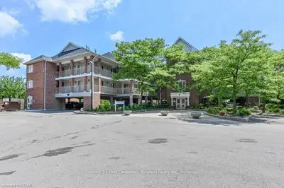 119 Bristol Road E 42, Mississauga, On L4z 3k8