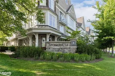 1437 LAKESHORE Road E 504, Mississauga, ON L5E 0A2