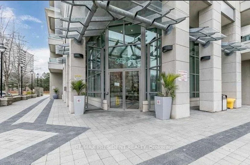 3504 Hurontario Street E 801, Mississauga, On L5b 0b9