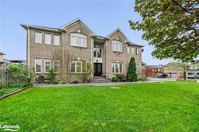 7497 Black Walnut Trail, Mississauga, On L5n 8a9