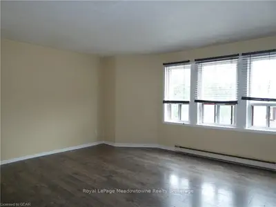 74 MILL Street 2, Halton Hills, ON L7G 2C9