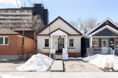 46 GRANDVILLE Avenue, Toronto W03, ON M6N 4T9