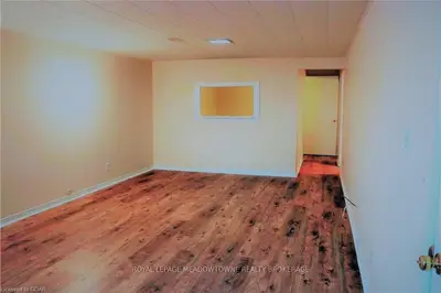 4 Mackenzie - Lower Level Drive, Halton Hills, On L7g 4b9