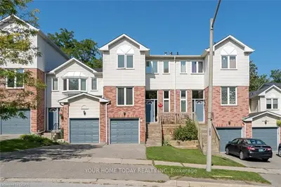 34 Maple Avenue, Halton Hills, On L7g 5l8