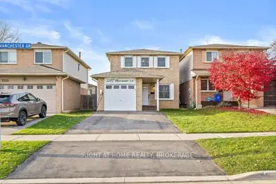 Detached in Burlington