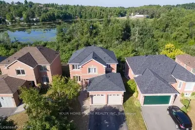 31 Birchway Place, Halton Hills, On L7j 2x4