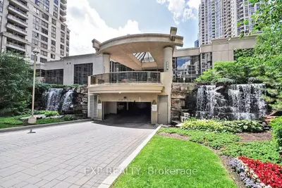 Condo Apartment in Mississauga