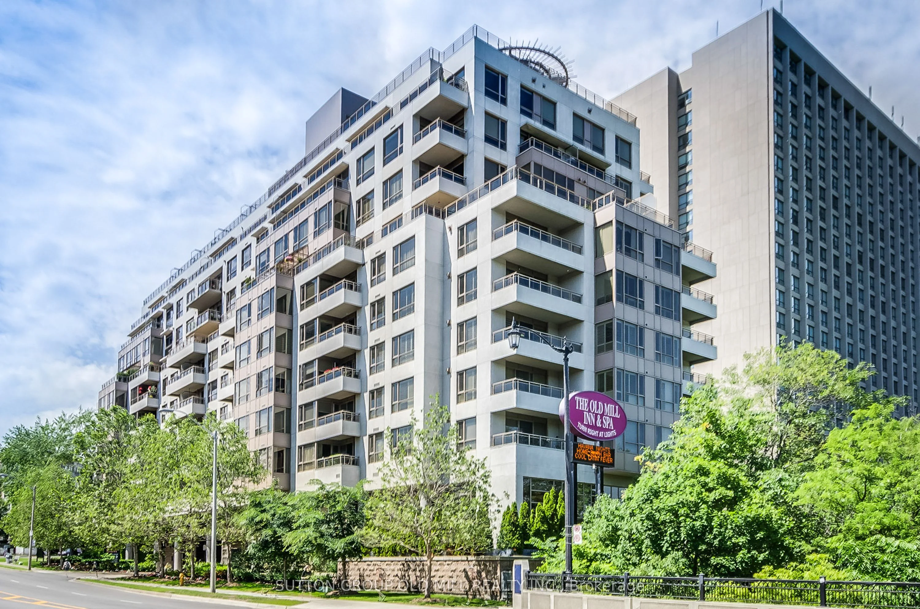 Condo Apartment in Toronto