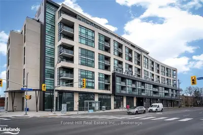 2522 Keele Street 405, Toronto W04, On M6l 0a2