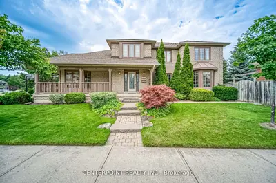 Detached in Oakville