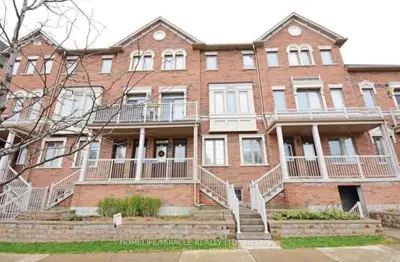Condo Townhouse in Brampton