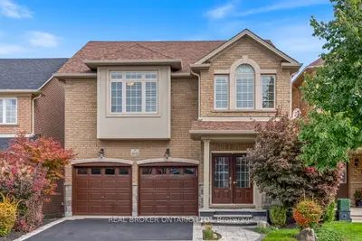 Detached in Burlington