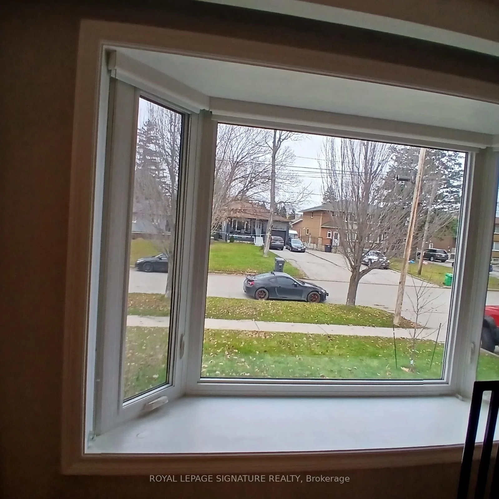 1566 Northmount Avenue Upper, Mississauga, ON L5E 1Z1