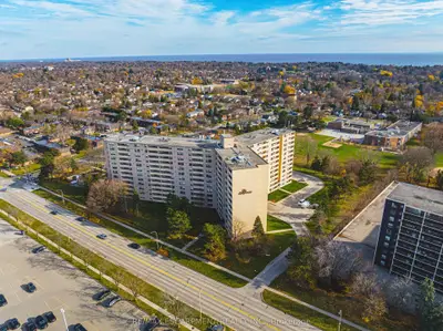 Condo Apartment in Burlington