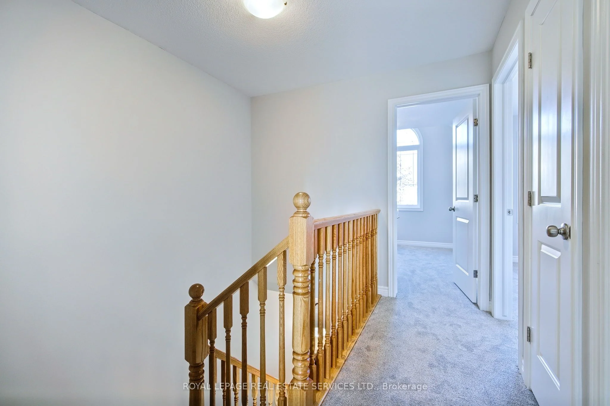 5056 New Street 19, Burlington, ON L7L 1V1