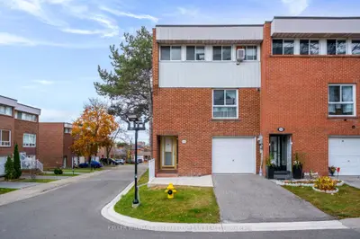 Condo Townhouse in Toronto