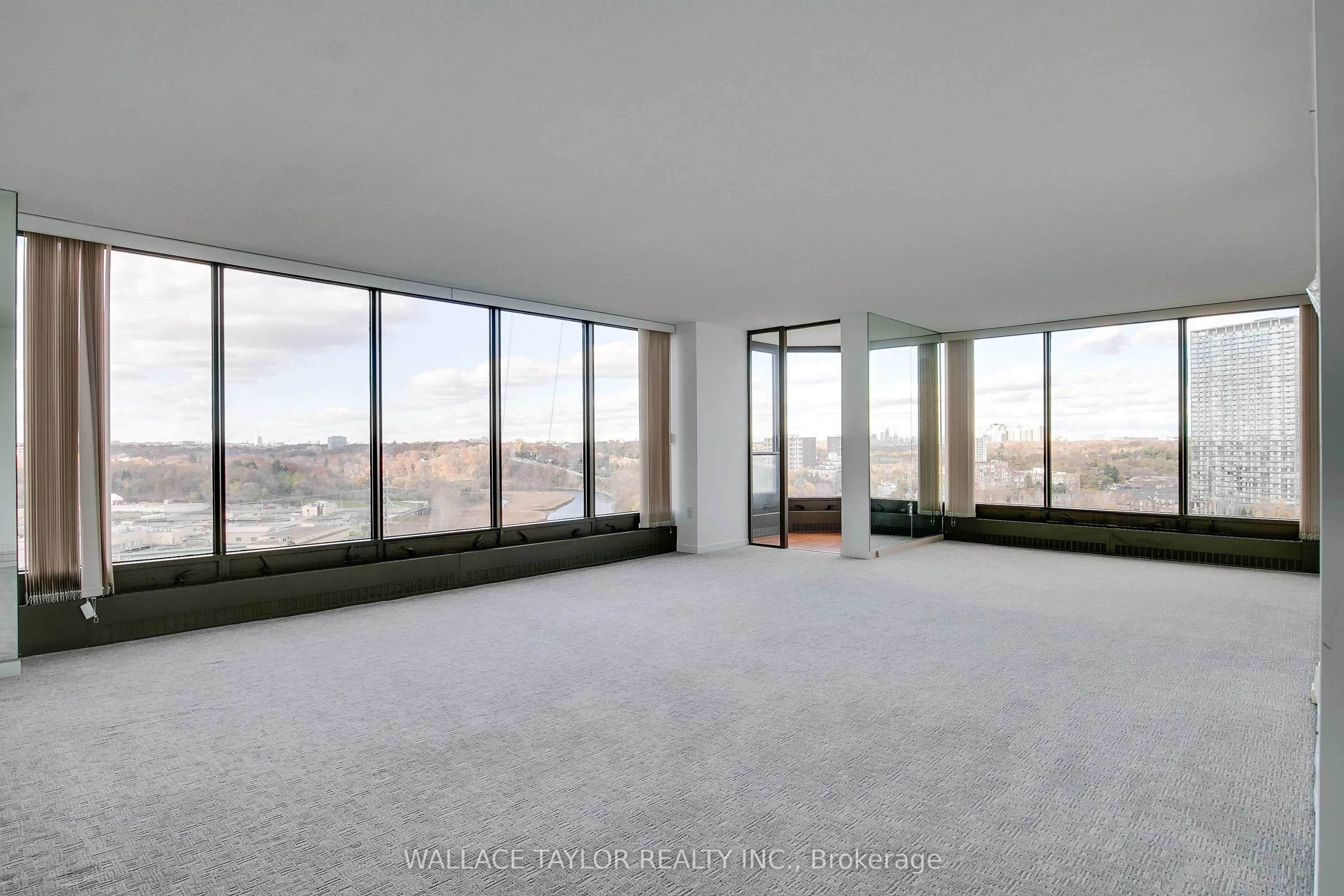 2045 Lake Shore Boulevard W 1612, Toronto W06, On M8v 2z6