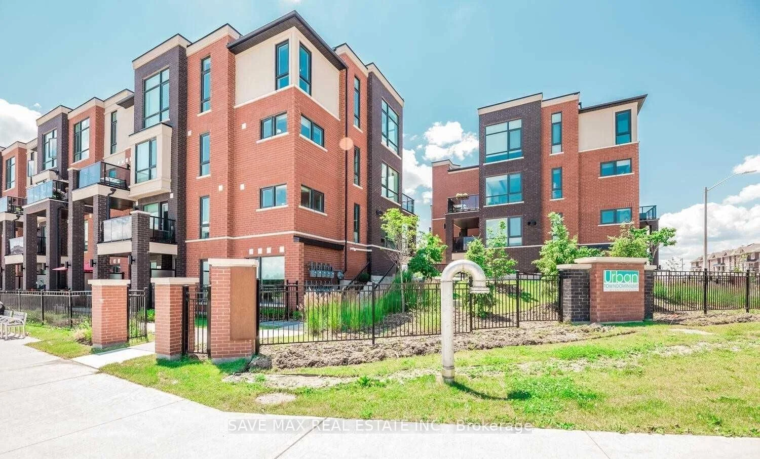 Condo Townhouse in Brampton