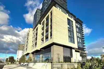 Common Element Condo in Mississauga