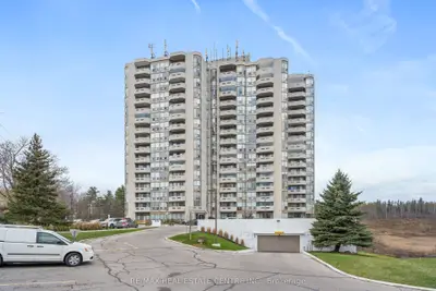 Condo Apartment in Halton Hills