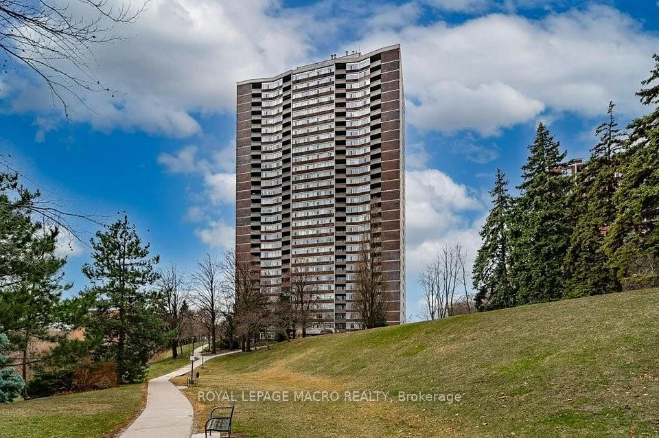 3100 Kirwin Avenue 2102, Mississauga, ON L5A 3S6
