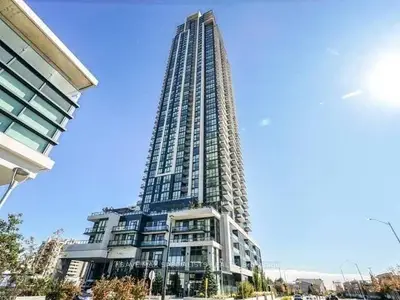 Common Element Condo in Mississauga