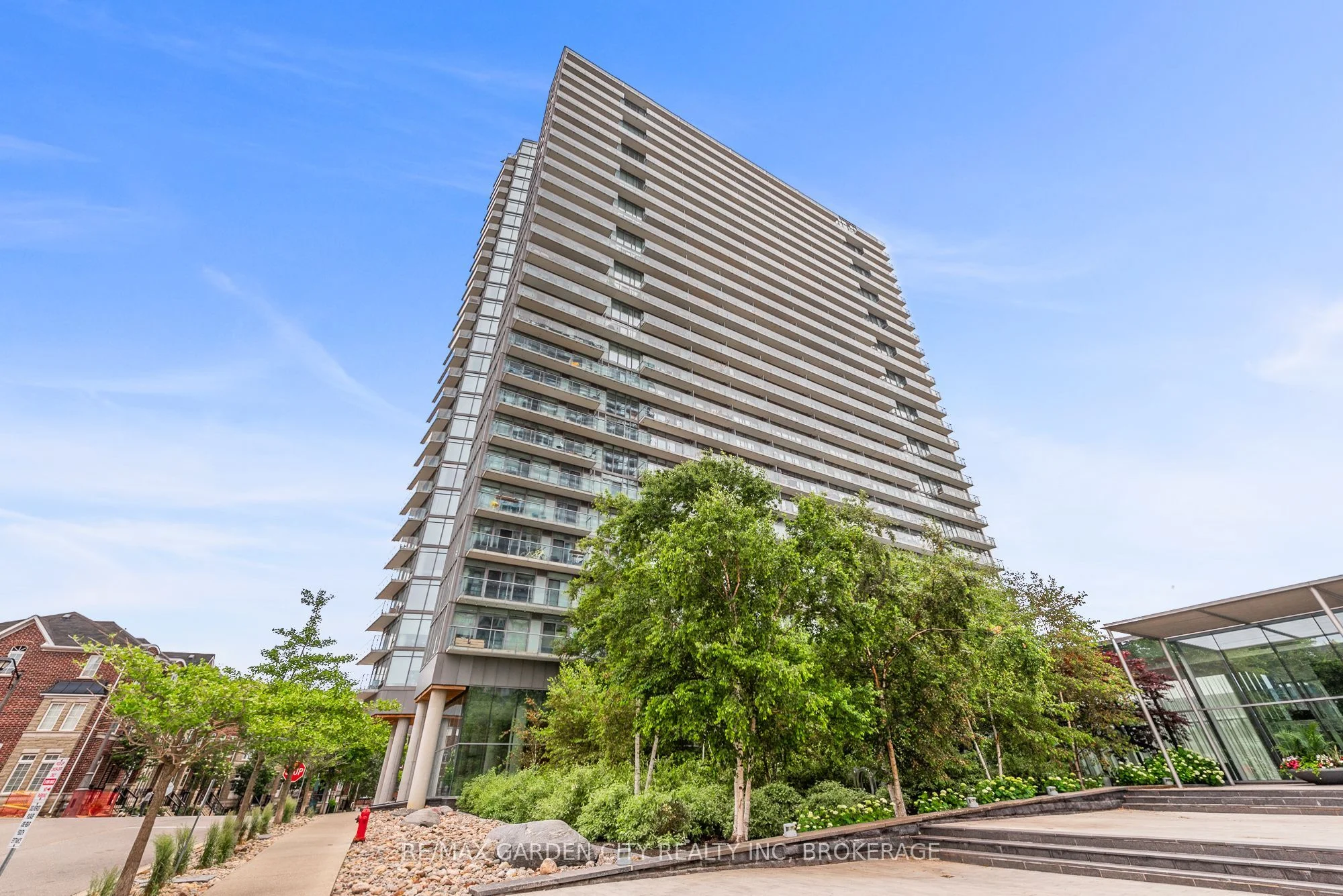 #405 103 The Queensway, Toronto W01, On, M6s 5b3