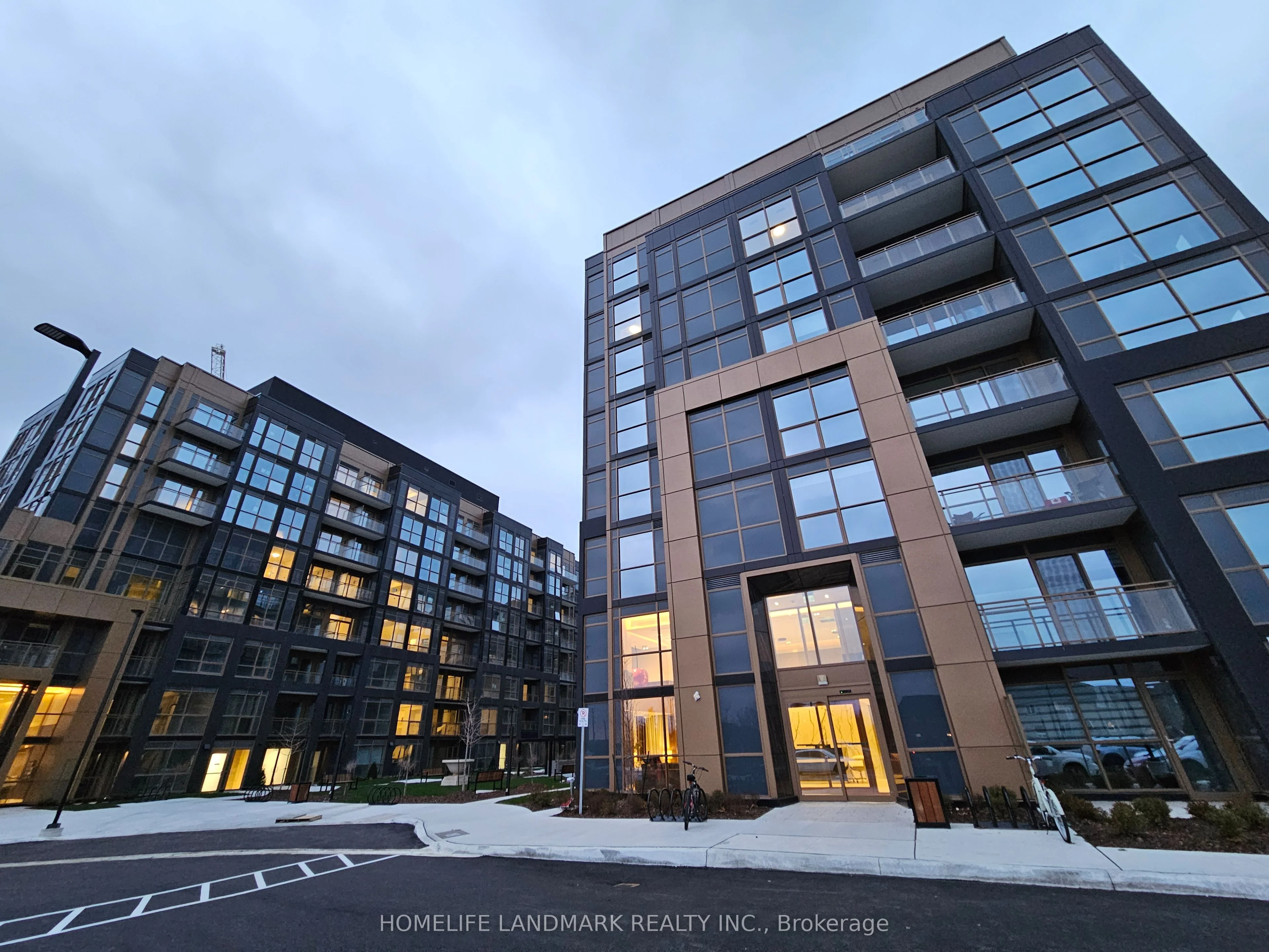 Condo Apartment in Oakville