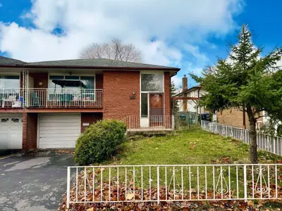 Semi-Detached in Mississauga