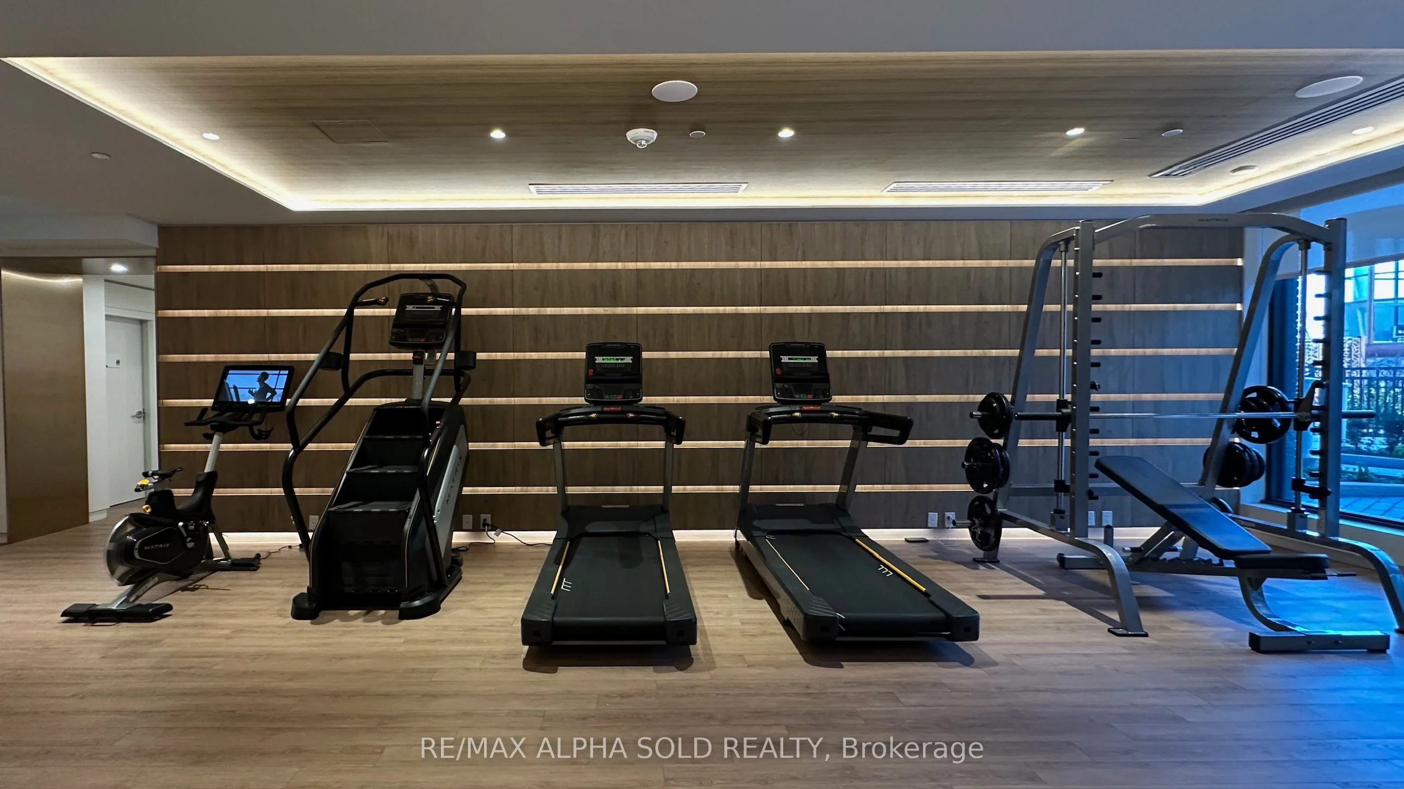1100 Sheppard Avenue W LPH22, Toronto W05, ON M3J 0H1