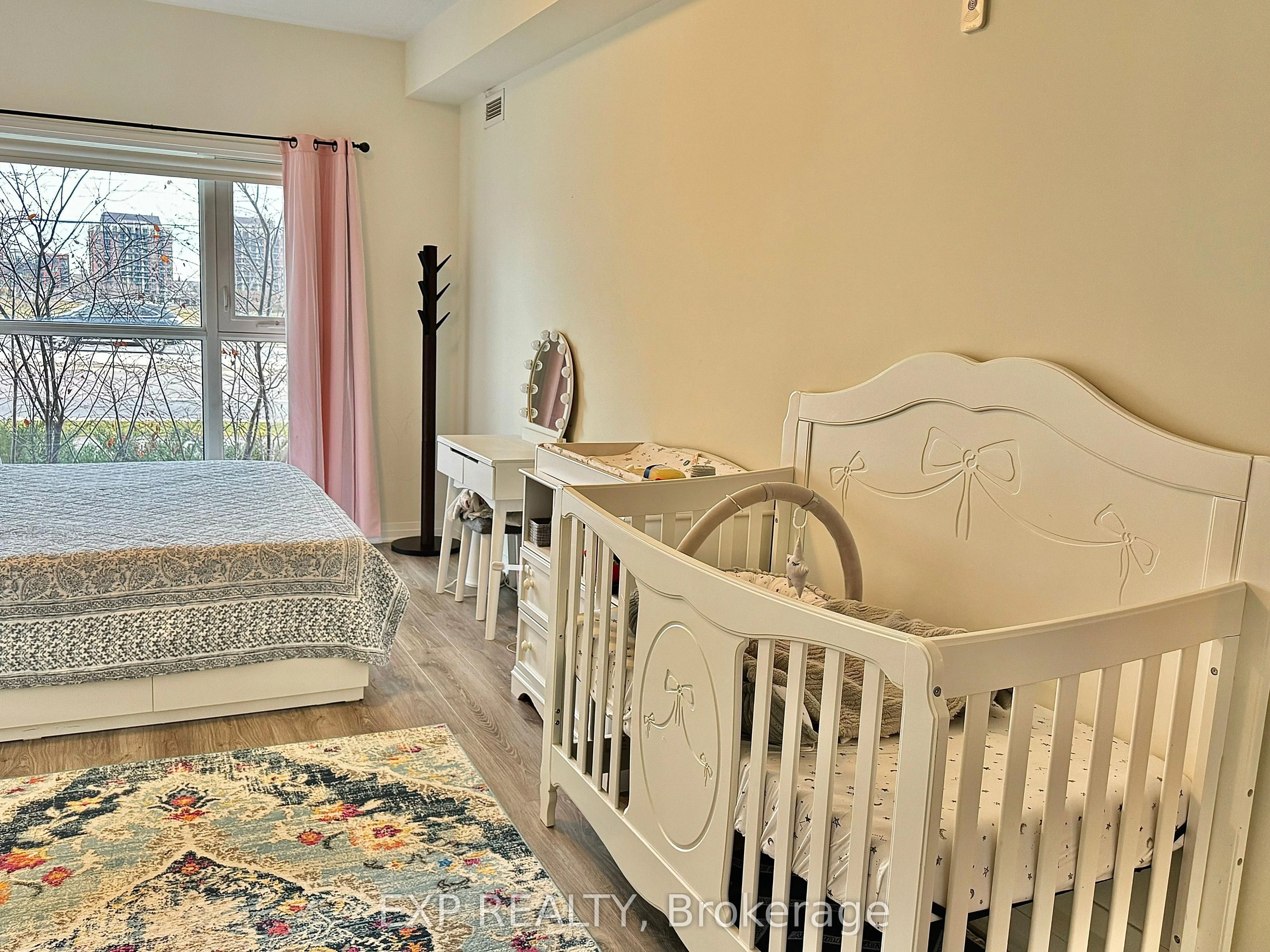 128 Grovewood Common 115, Oakville, ON L6H 0X3
