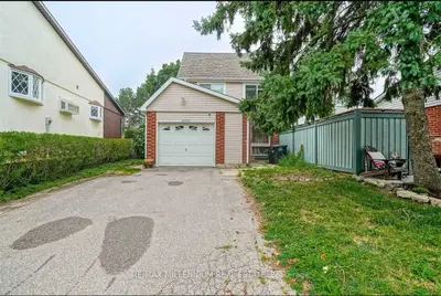 Semi-Detached in Mississauga