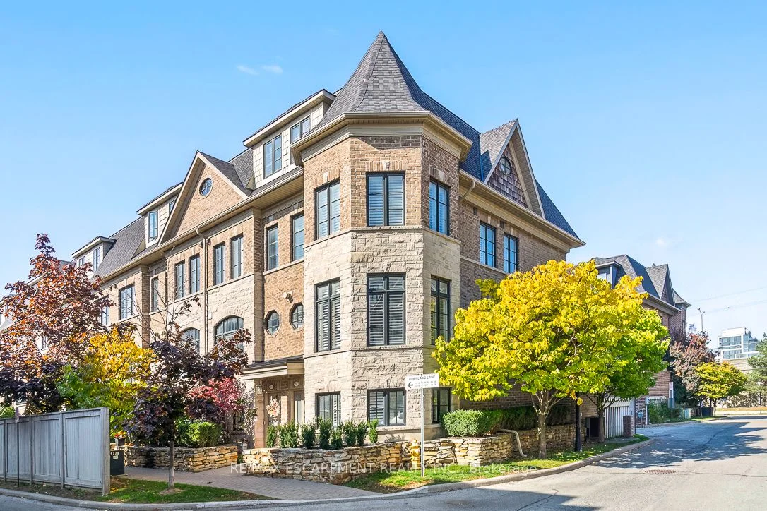 Condo Townhouse in Toronto