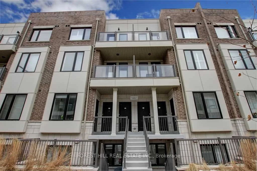 Condo Townhouse in Toronto