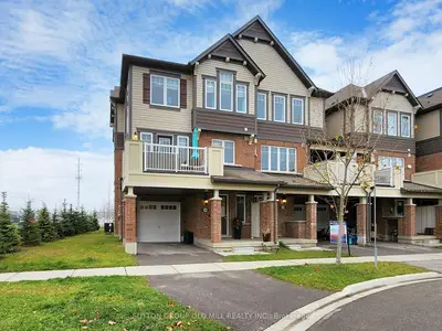 Att/Row/Townhouse in Milton