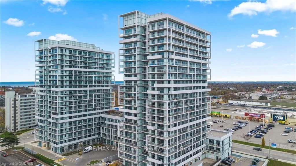 Condo Apartment in Oakville